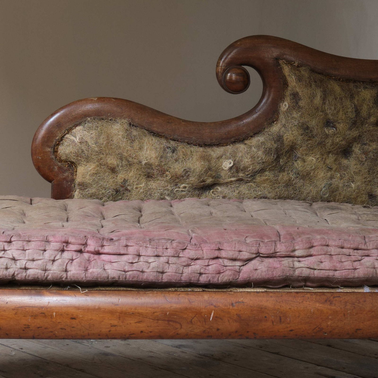 Mid 19th Century Country House Chaise Lounge photo buy
