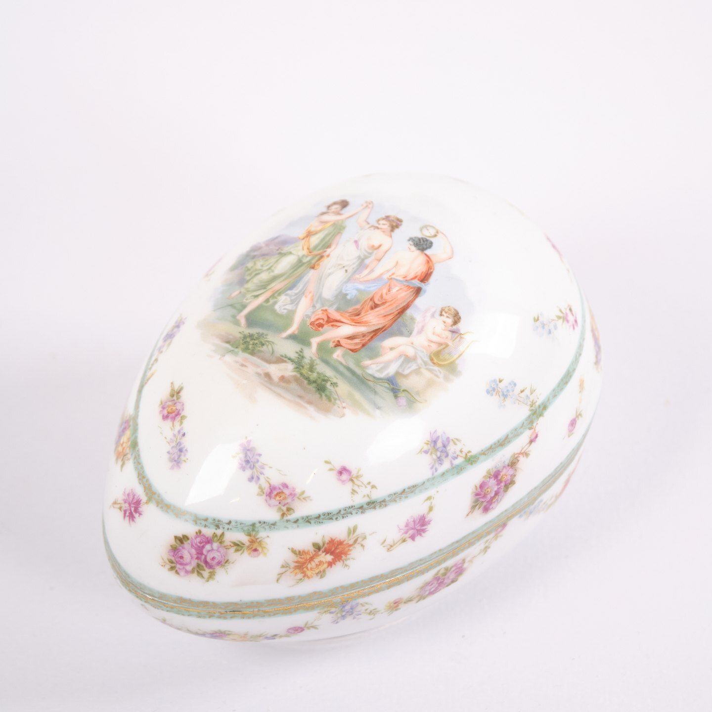 French Jewelry Box   Hand Painted Motif   1890s photo vinterior