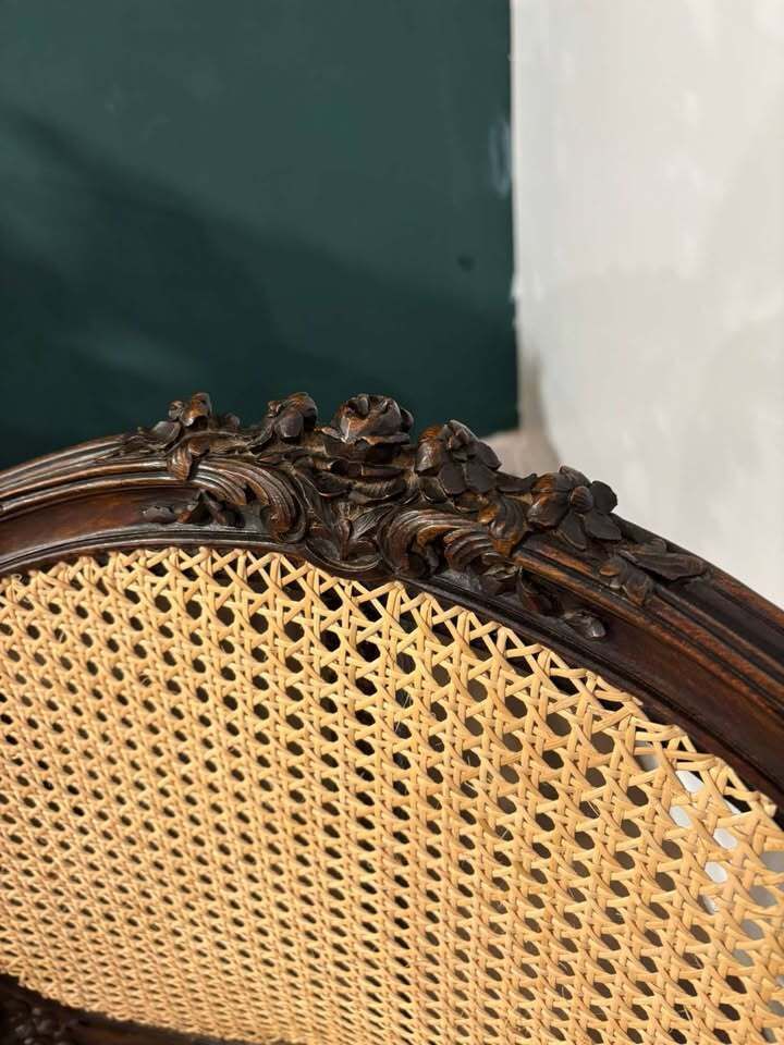 photo vintage Pair Of French Louis XV Style Walnut Bergere Elbow Chairs