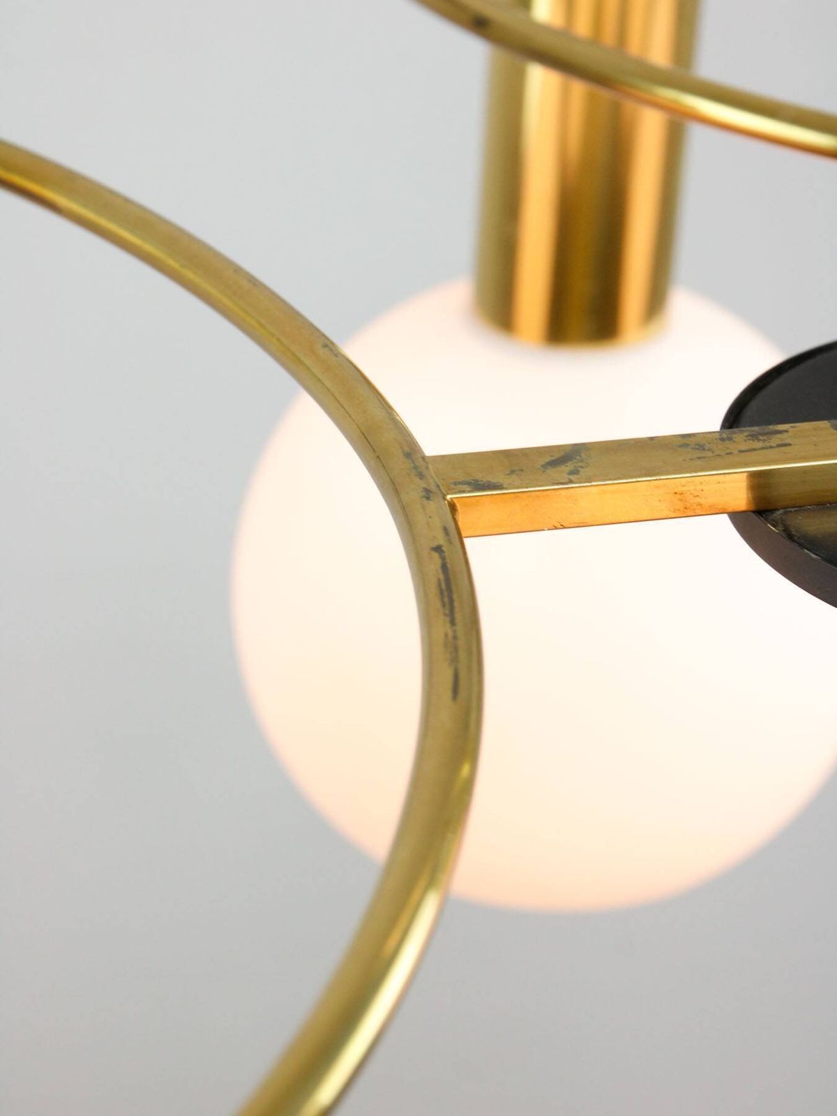 photo vinterior Mid Century Modern Italian Brass And Opaline Chandelier