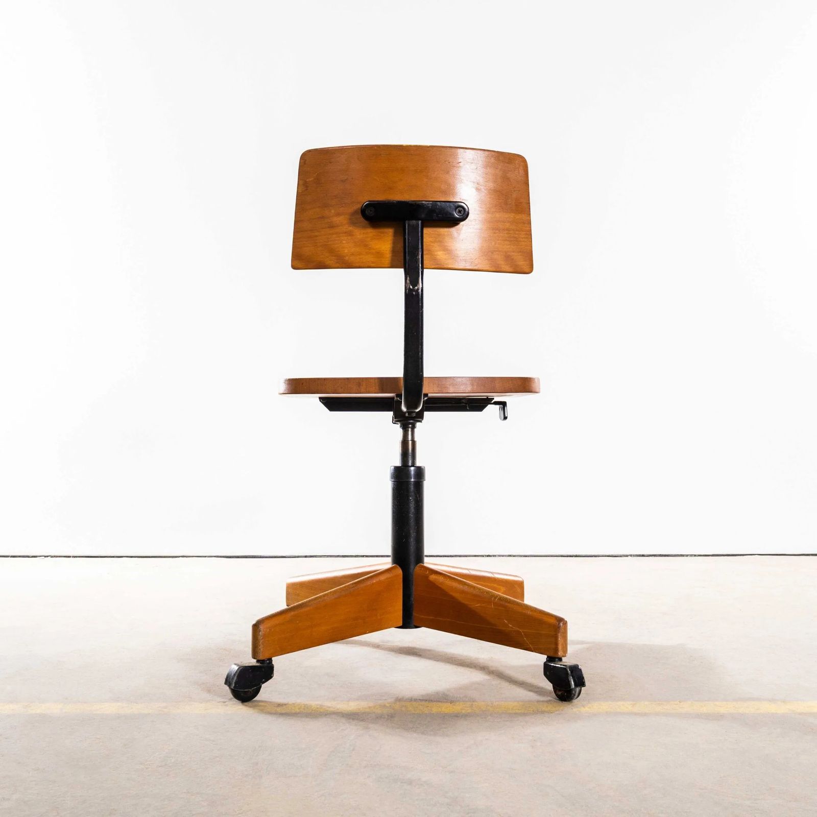 1960’s Giroflex Angular Simple Swivel Desk Chair photo vintage