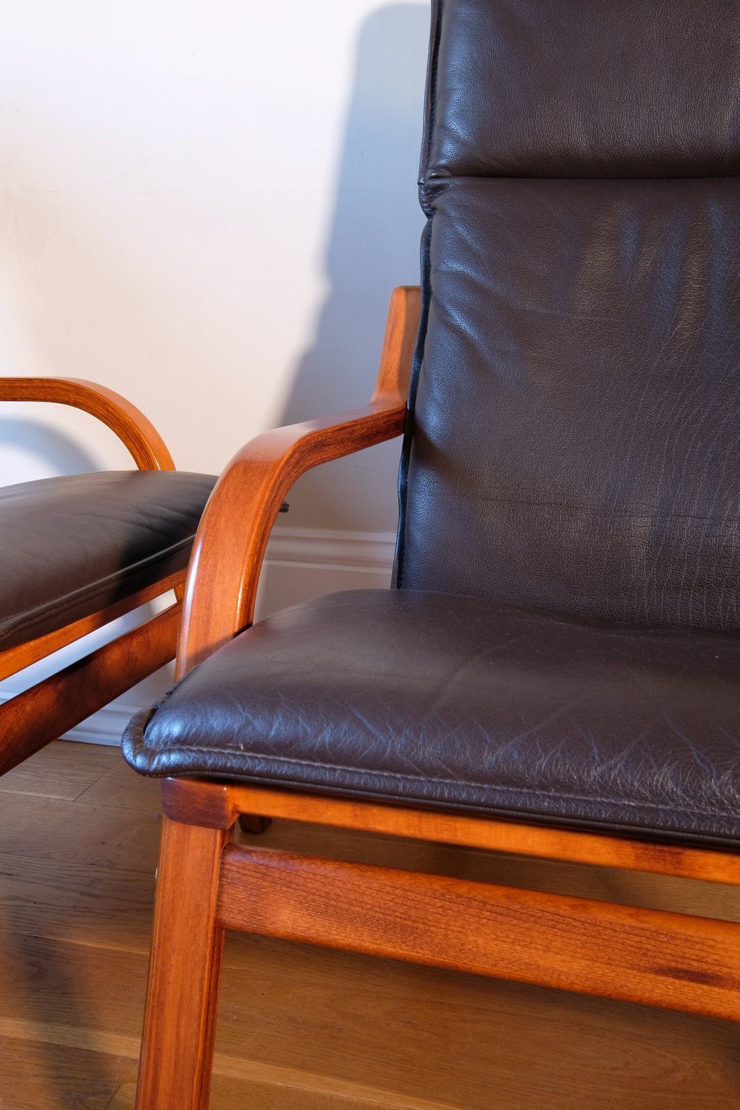 photo vinterior Pair Of Vintage Danish Stouby Bentwood Leather Lounge Chairs