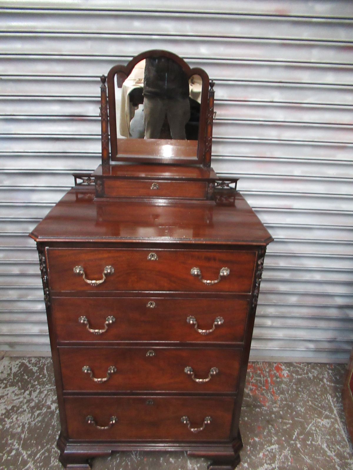 photo for sale Chippendale   Style    Mahogany Dressing   Table