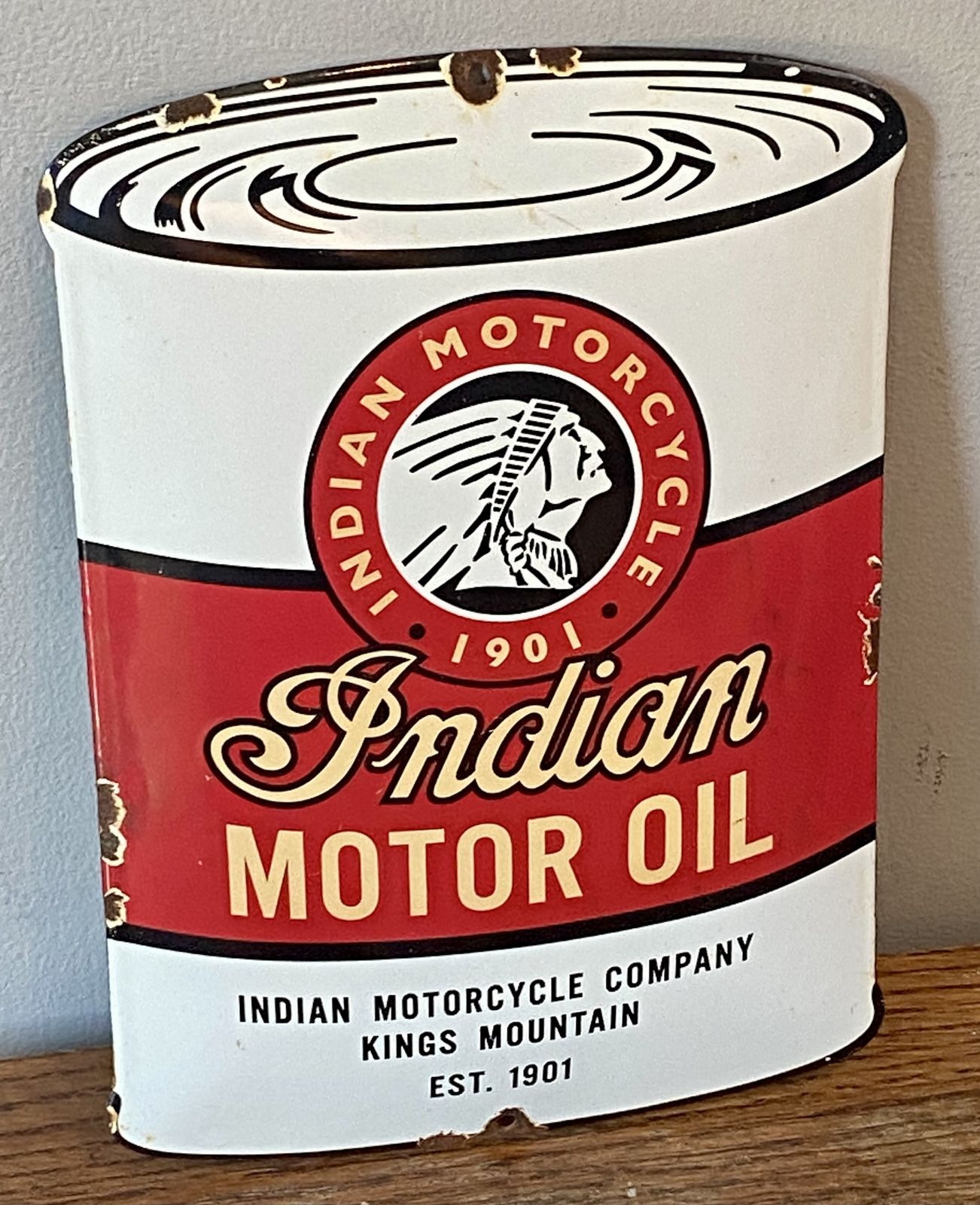 Rare Indian Motorcycle Oil Can Advertising Sign Enamel Motorbike Dealer Dealership Metal Sign Scout Indian Chief Indian Bobber Springfield photo vinterior