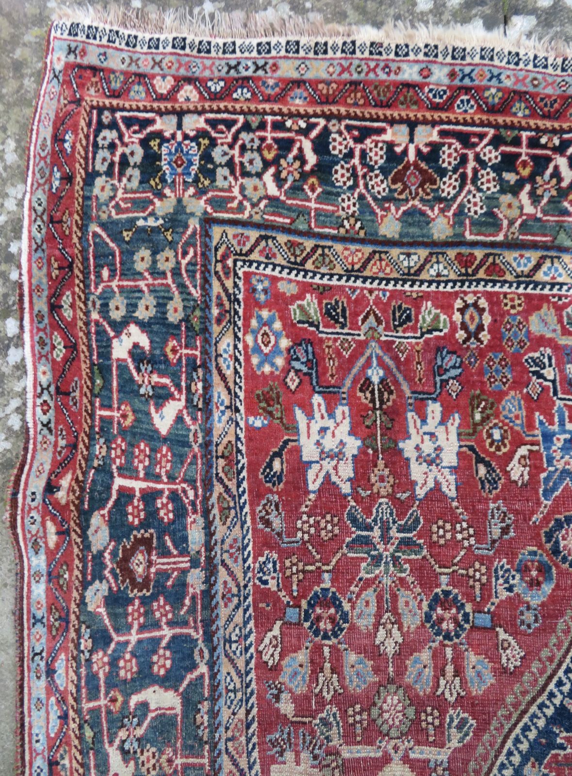 photo vintage Unusual Qashqai Kashkuli Rug. 201cm X 145cm