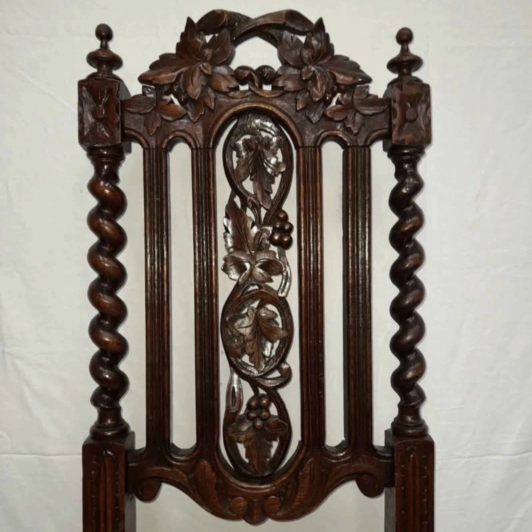 Late 19th Century Victorian Carved Oak Barley Twist Chair, Professionally Restored photo Furniture