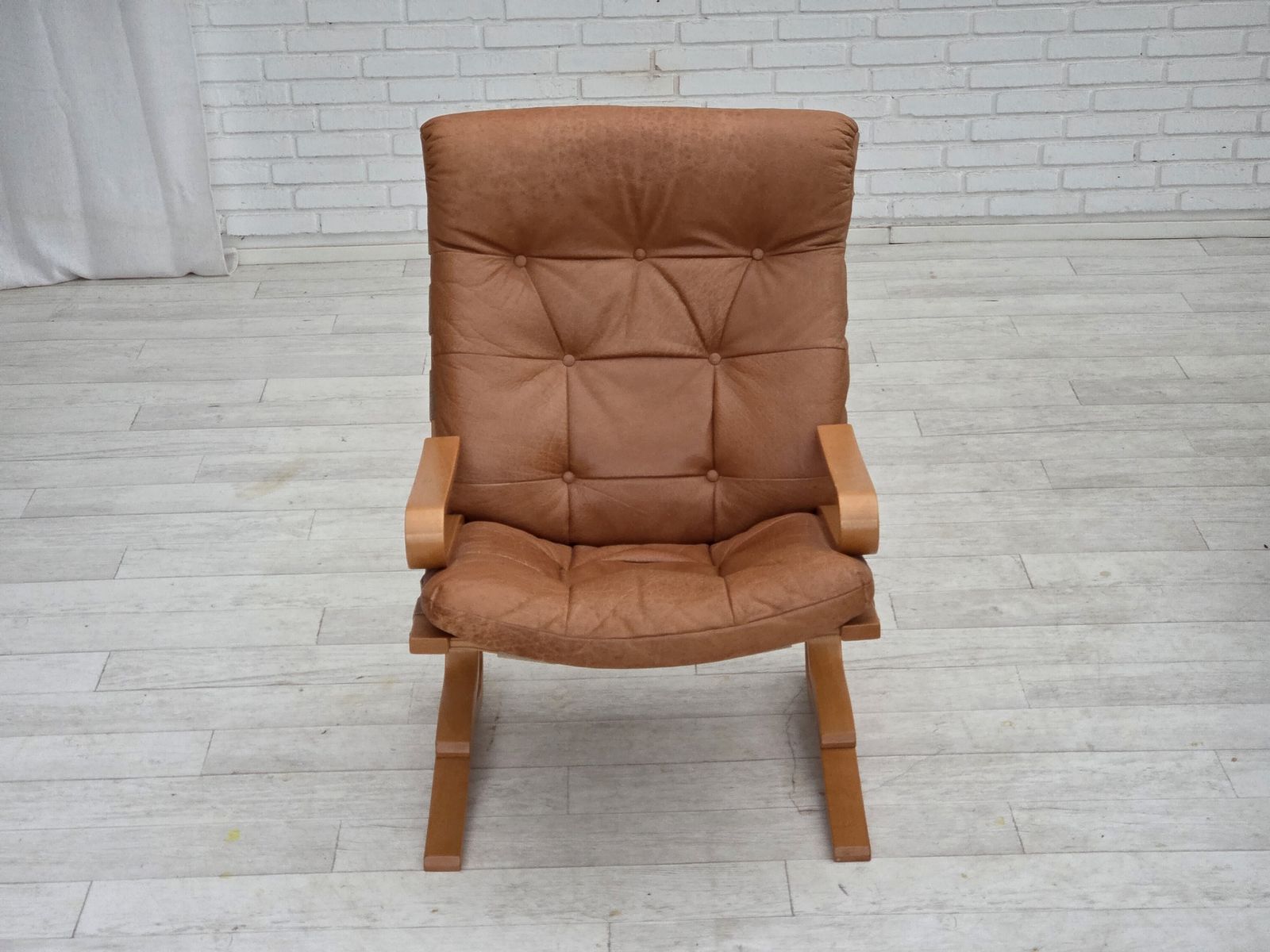 920.0 Jaren 1970, Noorse Fauteuil, Model "Kengu", Meubelsleder. photo