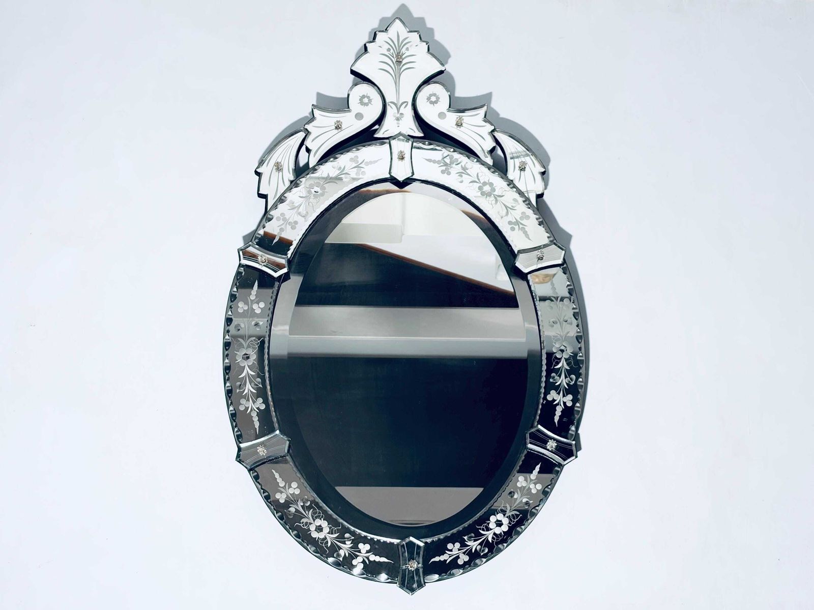 Oval Venetian Murano Glass Mirror / 1920s Flower Ornament Opulent Wall Mirror