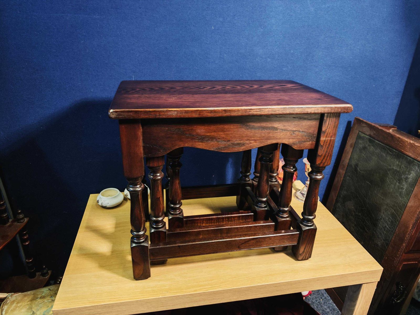 Vintage Mahogany Effect Interlocking Nest Of Three Tables With Felt Padding Likely 1970s Or 1980s