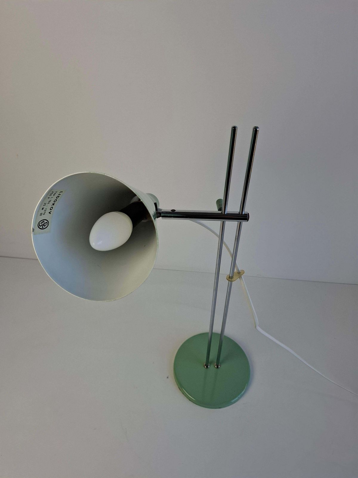 389.0 Josef Hůrka For Lidokov Midcentury Modern Table Lamp In Green Metal And Chrome photo