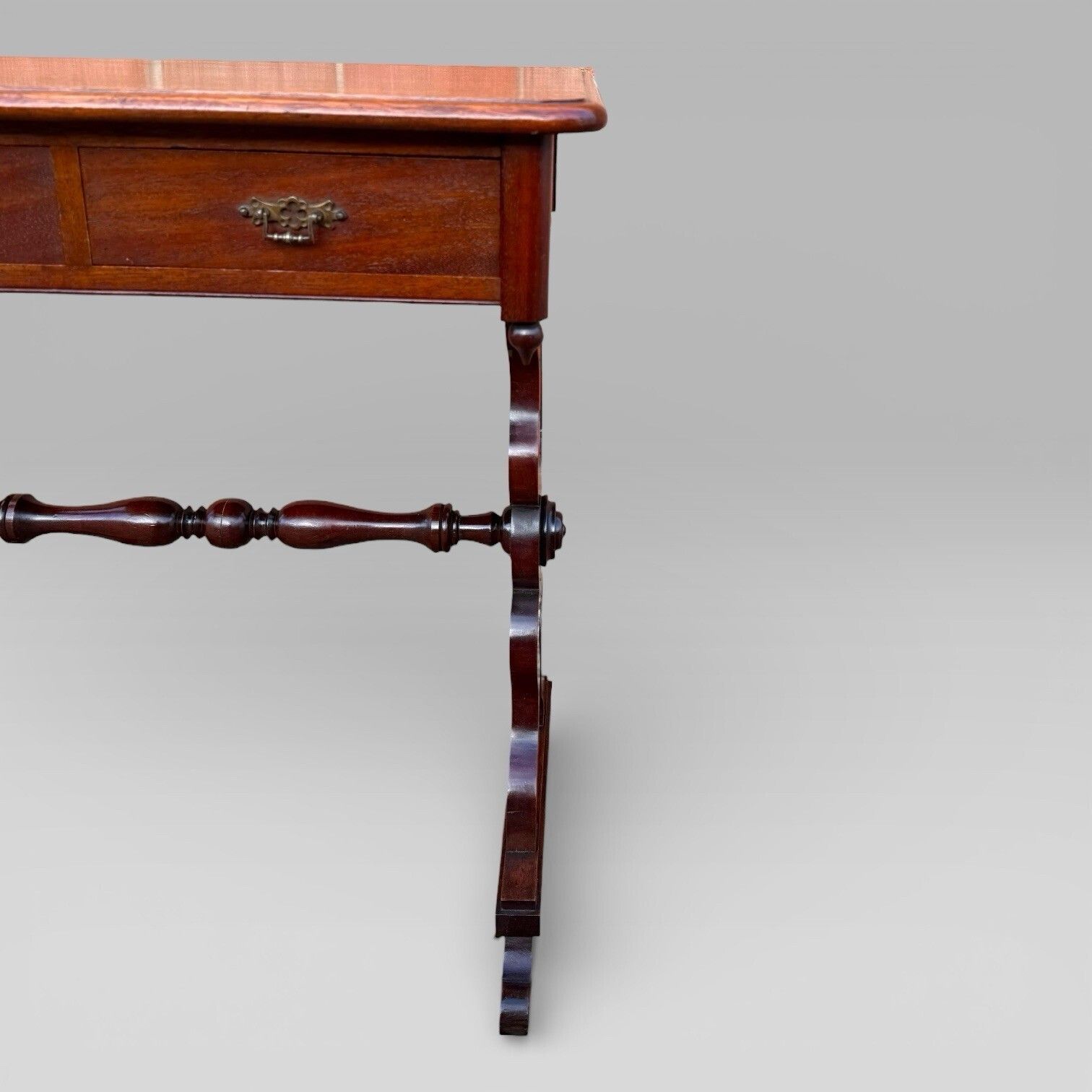 Antique Victorian Mahogany Centre Table / Occasional Table With 2 Drawers photo vintage