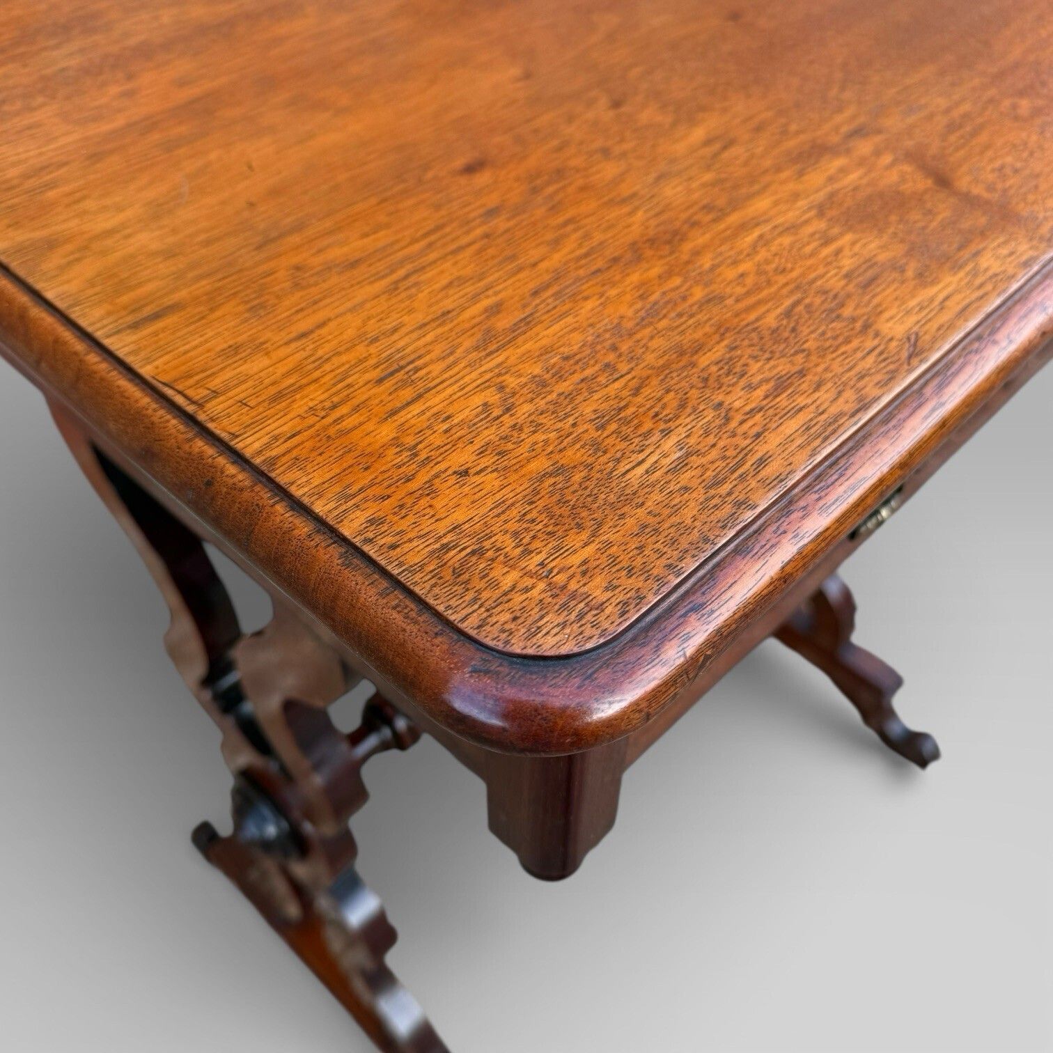 photo vinterior Antique Victorian Mahogany Centre Table / Occasional Table With 2 Drawers