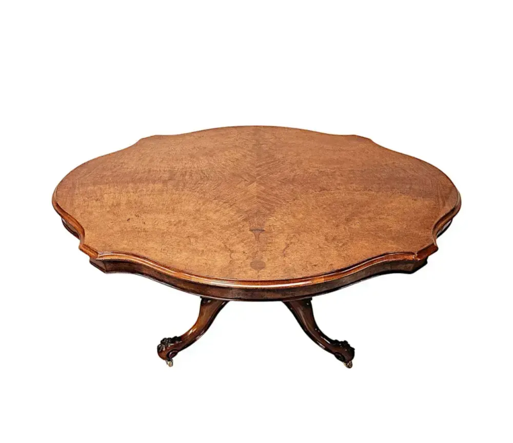 A Gorgeous Irish 19th Century Fully Restored Centre Or Dining Table In The Manner Of Strahan