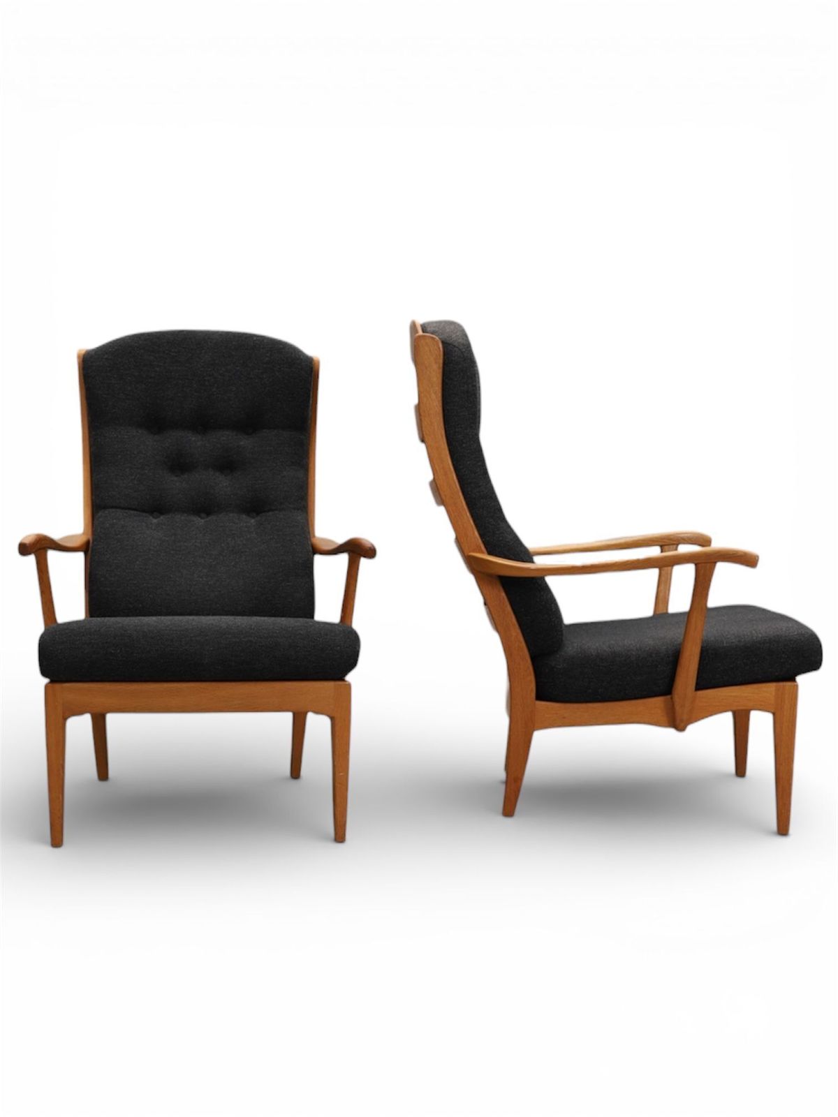 Carl Malmsten ‘Stora Fjäderbrickan’ Oak Lounge Armchairs . photo furniture