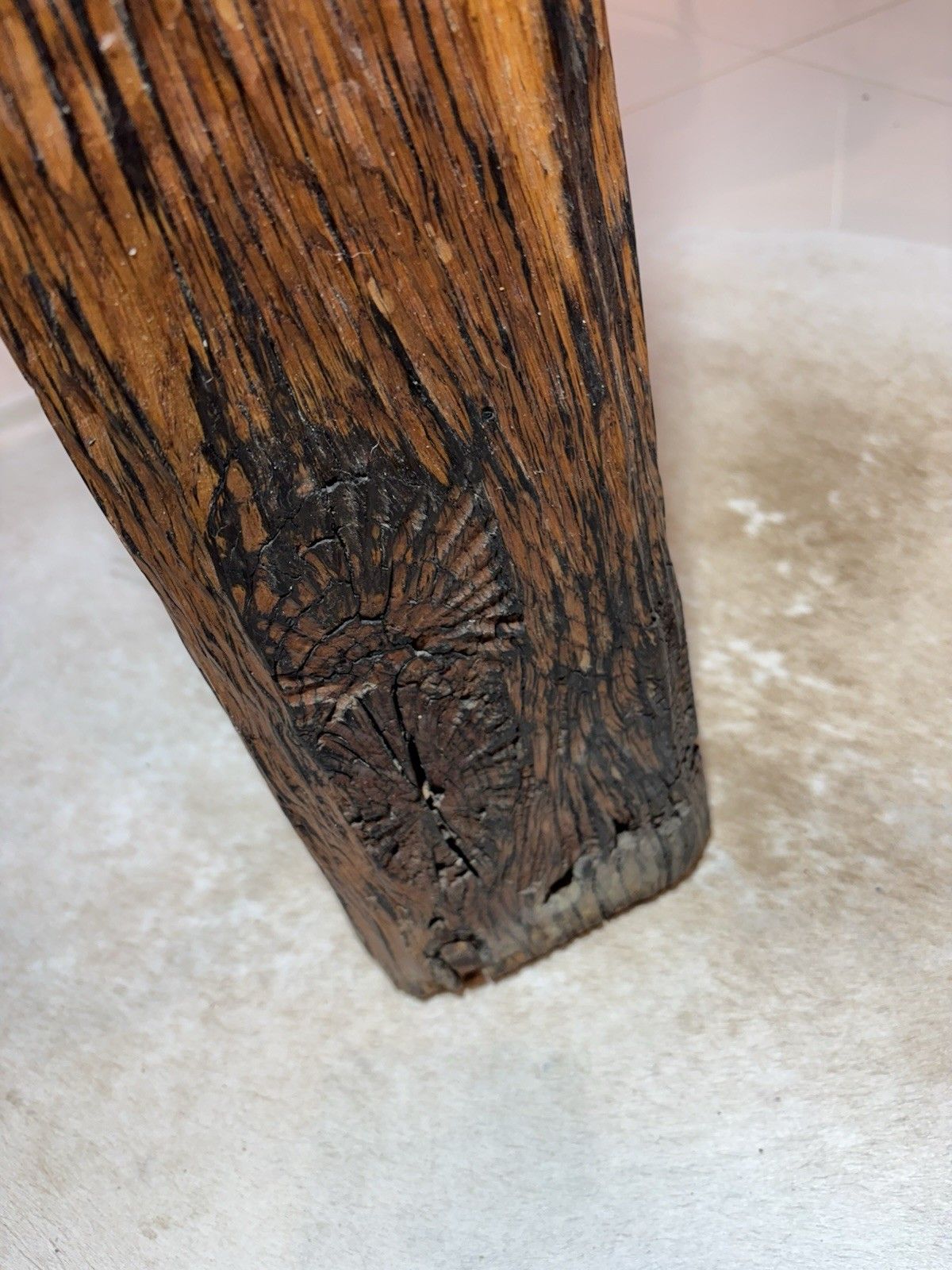 4071.0 Stunning Oak Waney Edged 6 Seater Dining Table Unique Carved Inlaid 16th Century photo