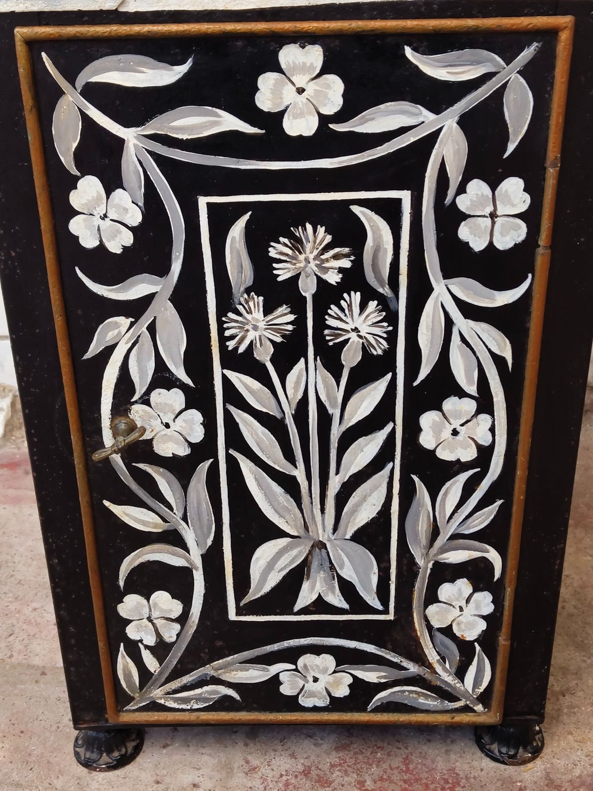 photo furniture Antique Belle Epoque Era French Hand Painted Toleware Vanity Stand
