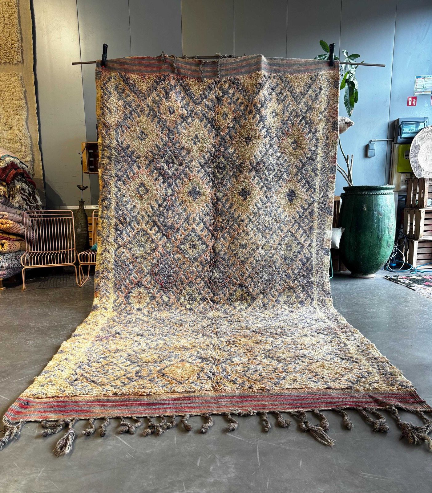 Large Vintage Moroccan Talsint Rug 200x380 Cm – Handmade Berber Wool Rug – Rare Tribal Area Rug – Authentic Moroccan Carpet photo furniture