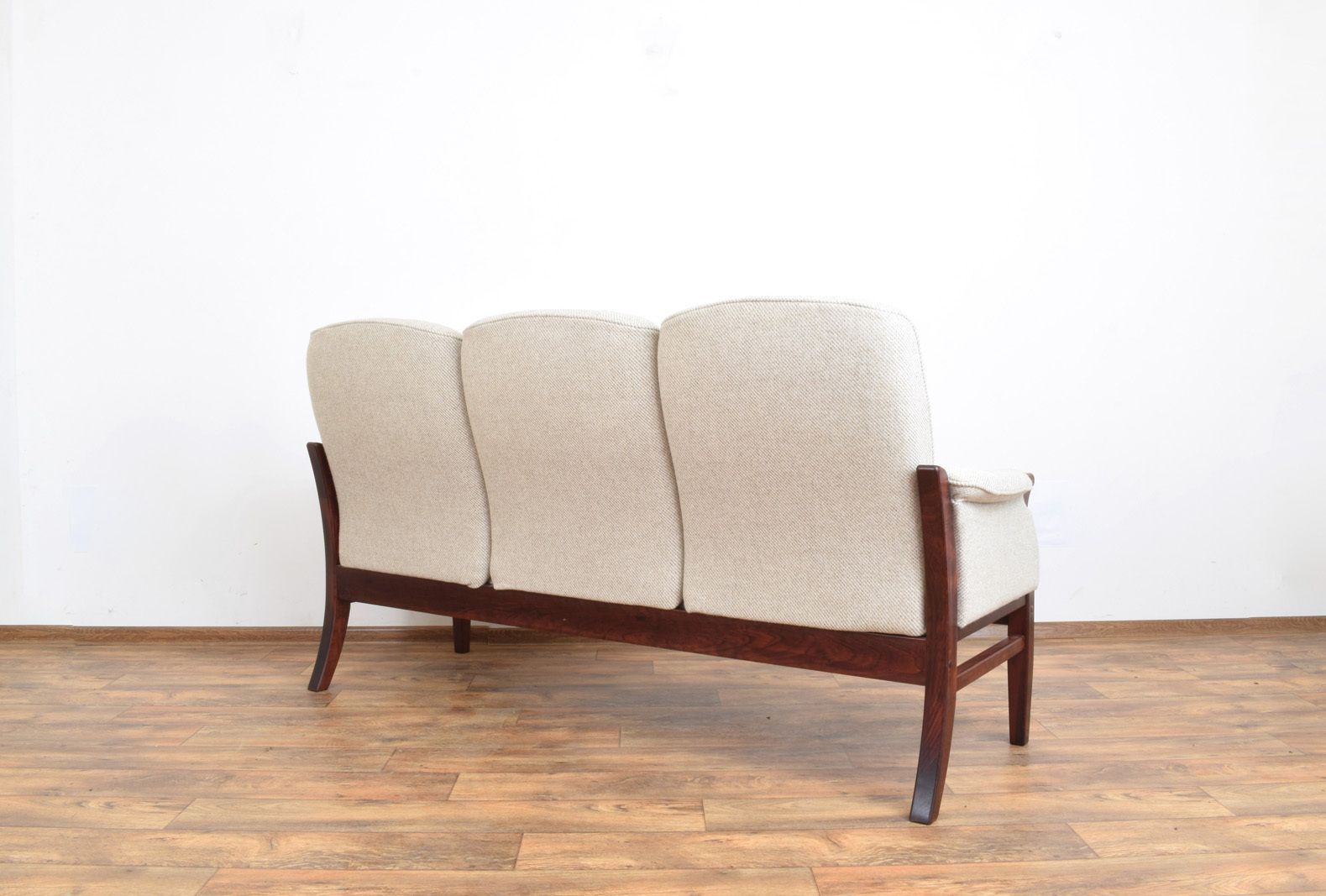 Mid Century Danish Sofa, 1970s. photo vinterior