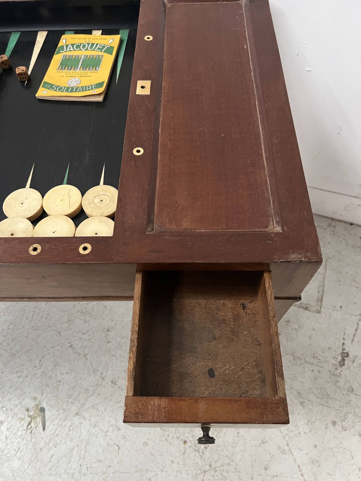 photo vinterior Louis XVI Period "Tric Trac" Gaming Table In 18th Century Mahogany.