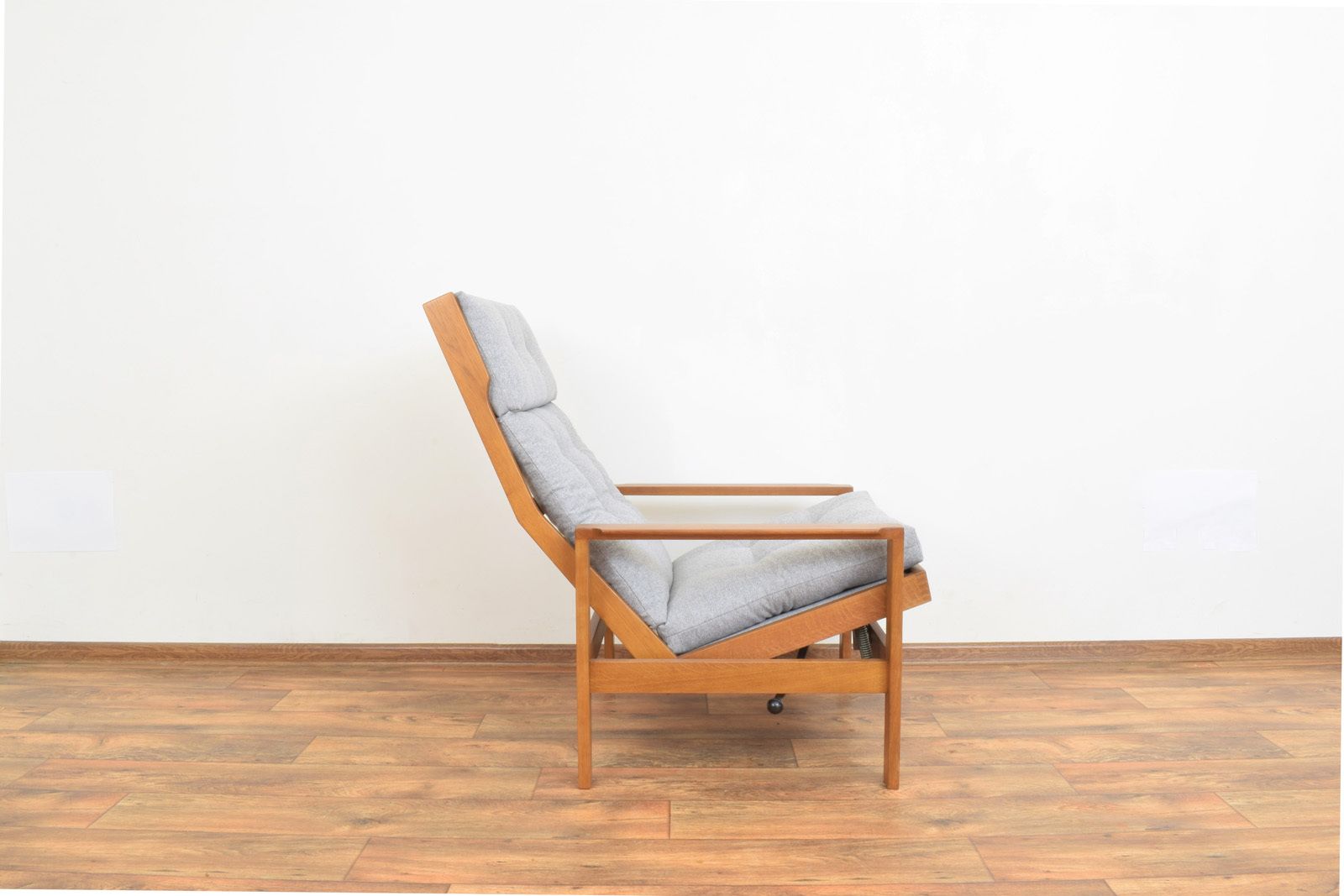 Mid Century Danish Oak Armchair By Leif Alring For Madsen & Schubell, 1960s. photo vinterior