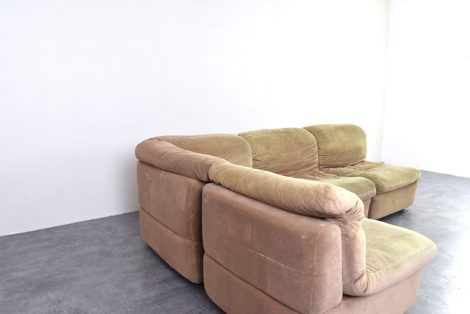 2150.0 Mid Century Modular Corner Sofa By Rolf Benz, 1970s. photo