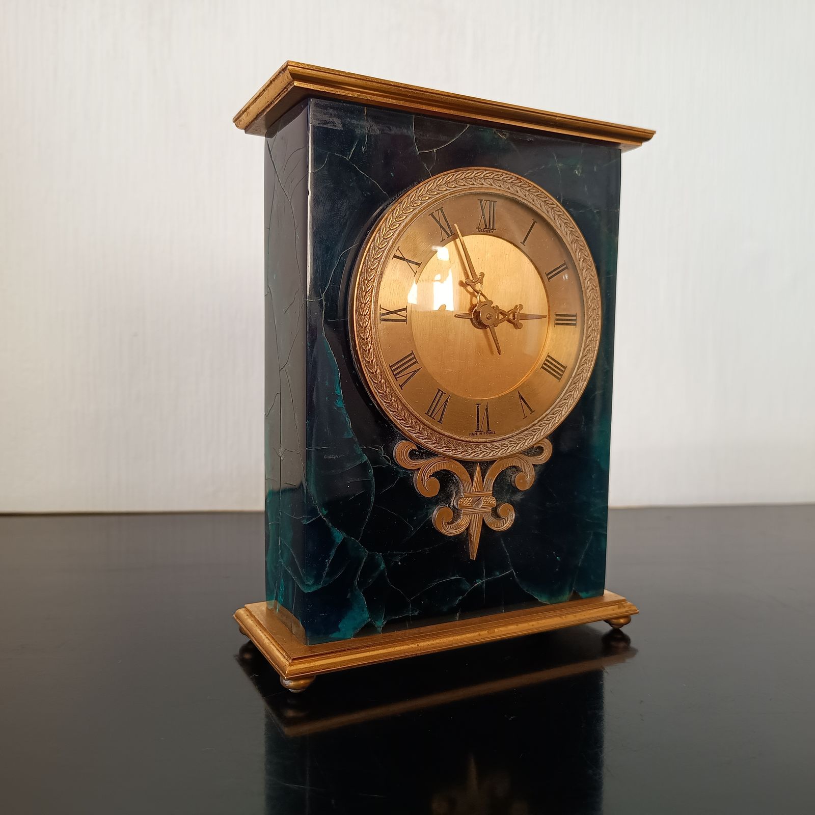Hollywood Regency Mechanical Hour Lavigne Clock For Asprey: Ormolu And Crackle Ice Lucite Faux Green Marble photo vinterior