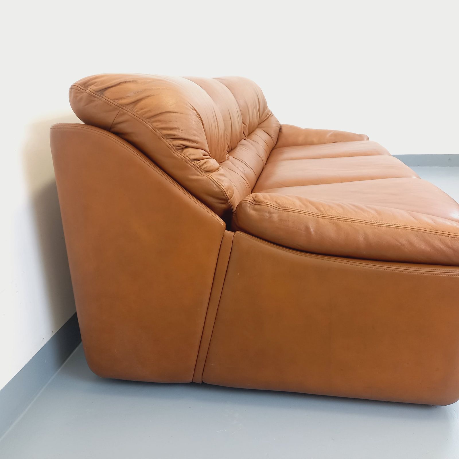 Three Seater Sofa From The 1970s In Camel Leather photo vintage
