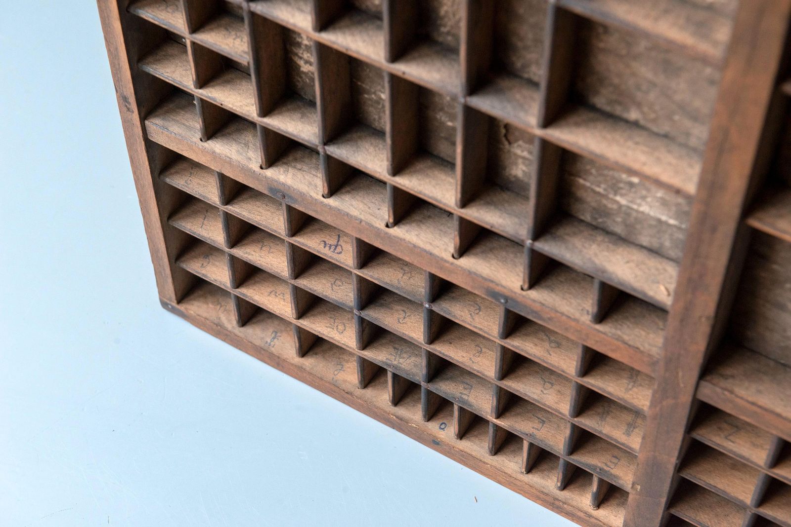 Antique French Letterpress Tray By Deberny & Peignot – Wooden Type Case With Metal Handle photo vinterior