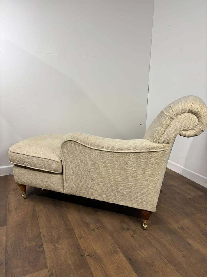 Contemporary Beige Half Size Chaise Longue photo vinterior