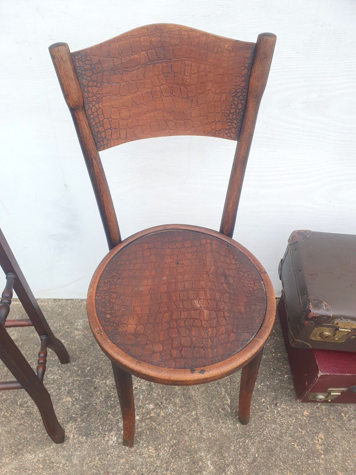 A Thonet Bentwood Chair Model 255 photo Furniture
