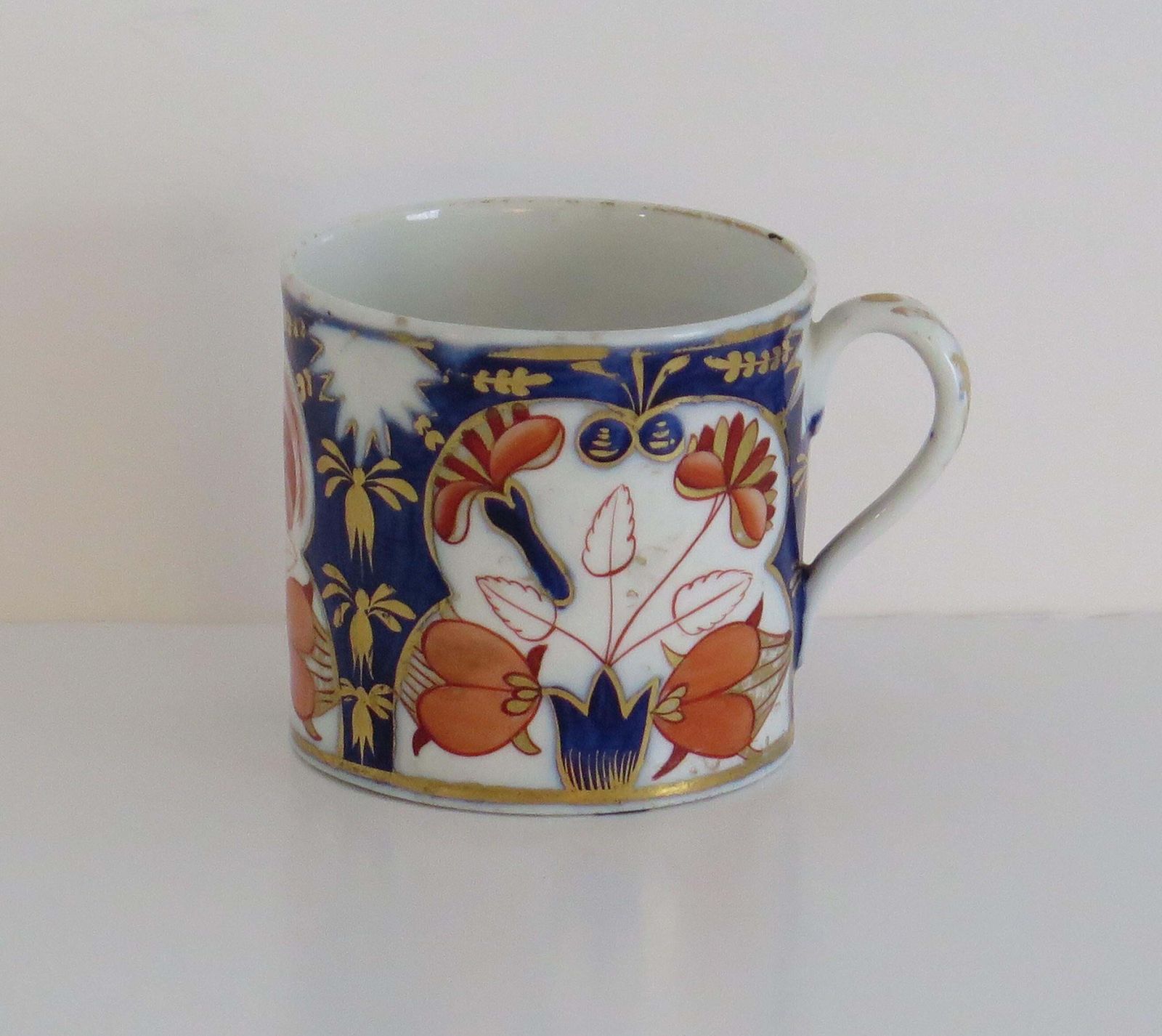 Georgian Coalport Coffee Can Porcelain Hand Painted Gilded Imari Ptn, Circa 1810 photo vinterior