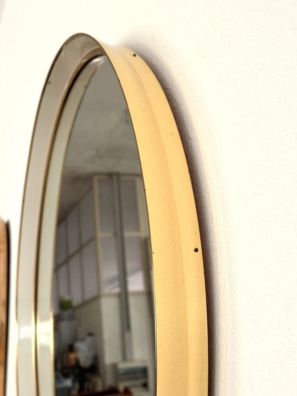 Midcentury Round Wall Mirror By Vereinigte Werkstätten München, 1970 photo vintage
