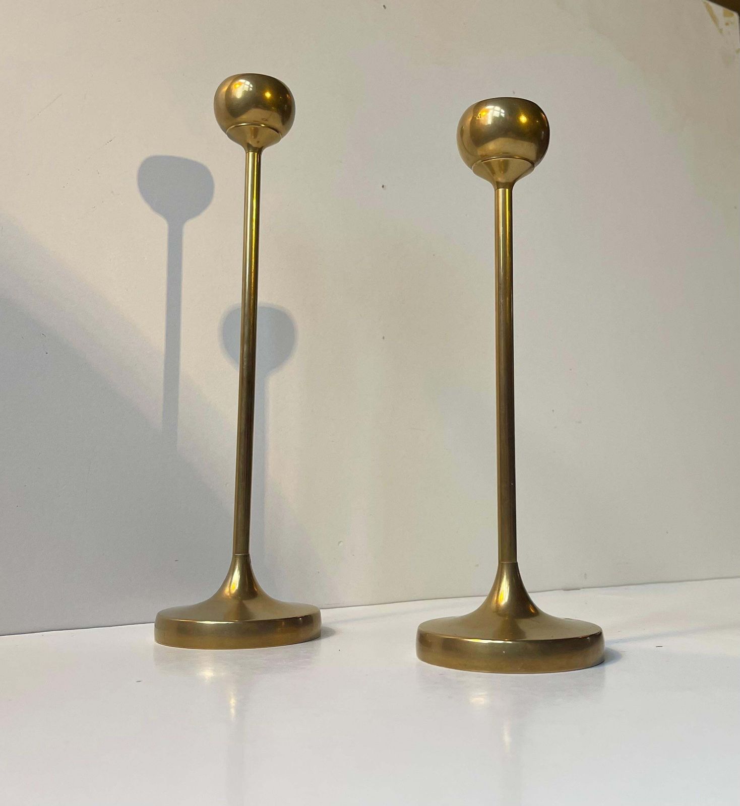 Scandinavian Modern Tulip Candlesticks In Brass, 1960s, Set Of 2 photo 251.0