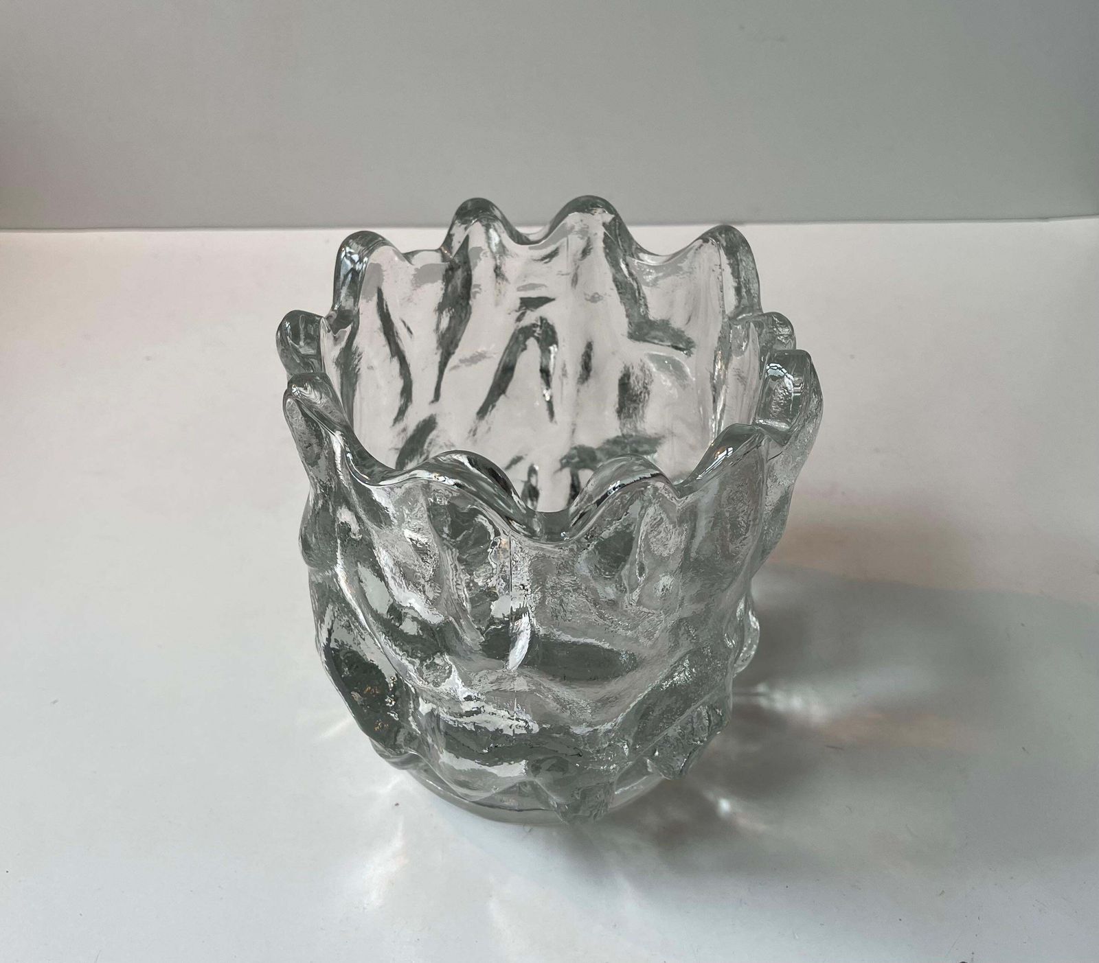 Swedish Freeform Ice Glass Vase By Göran Wärff For Kosta Boda, 1980s photo vintage