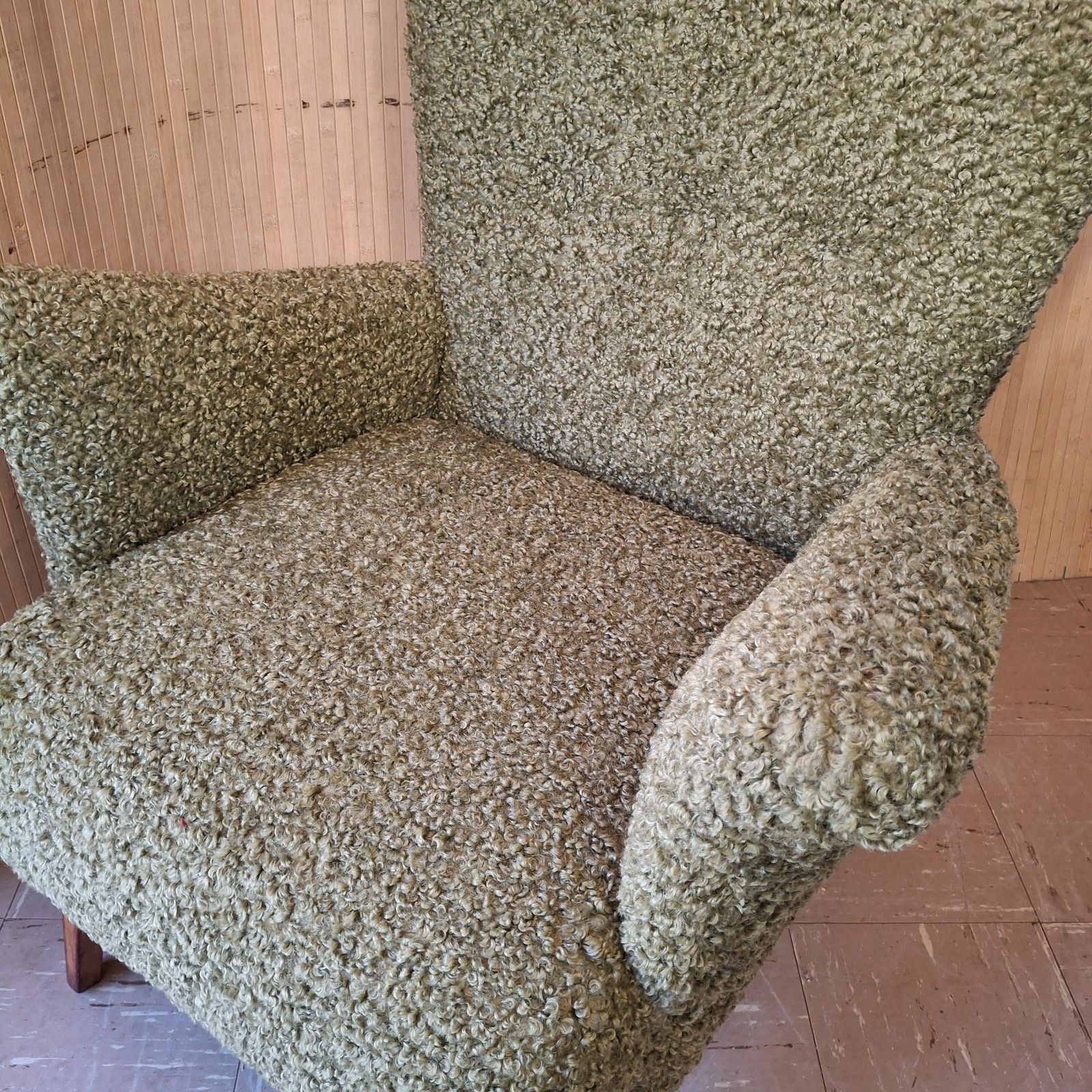 Fab Vintage Mid Century 1960s Petite Lounge Armchair Light Khaki Green Boucle photo vinterior