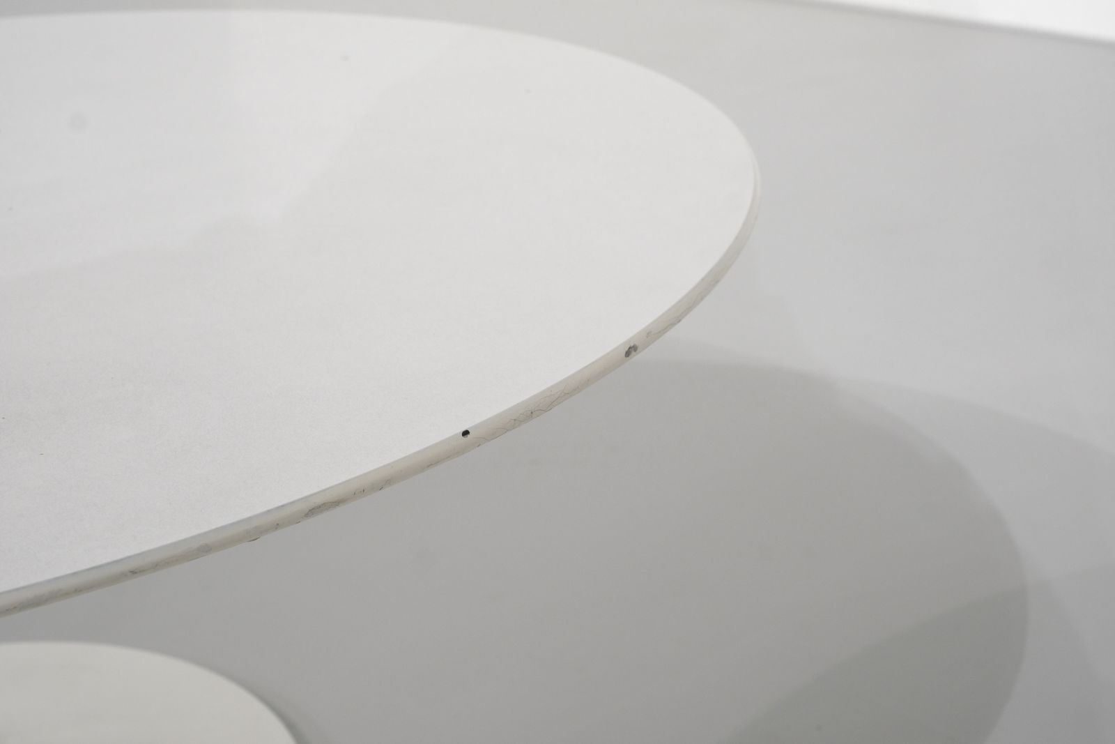Coffee Table " Tulip " Laminated By Eero Saarinen For Knoll, USA. photo Furniture