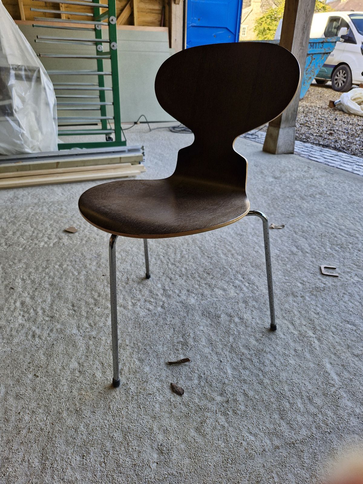 Ant Chair 3100 Dark Stained Oak, 3 Leg, Designed By Arne Jacobs For Fritz Hansen photo Furniture