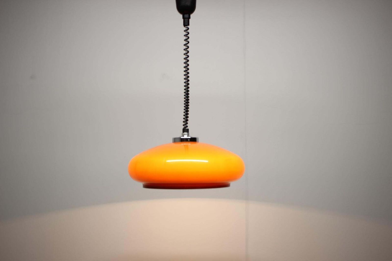 Verlichting Mid Century Verstelbare Glazen Hanglamp, Europa, Jaren 1970 photo