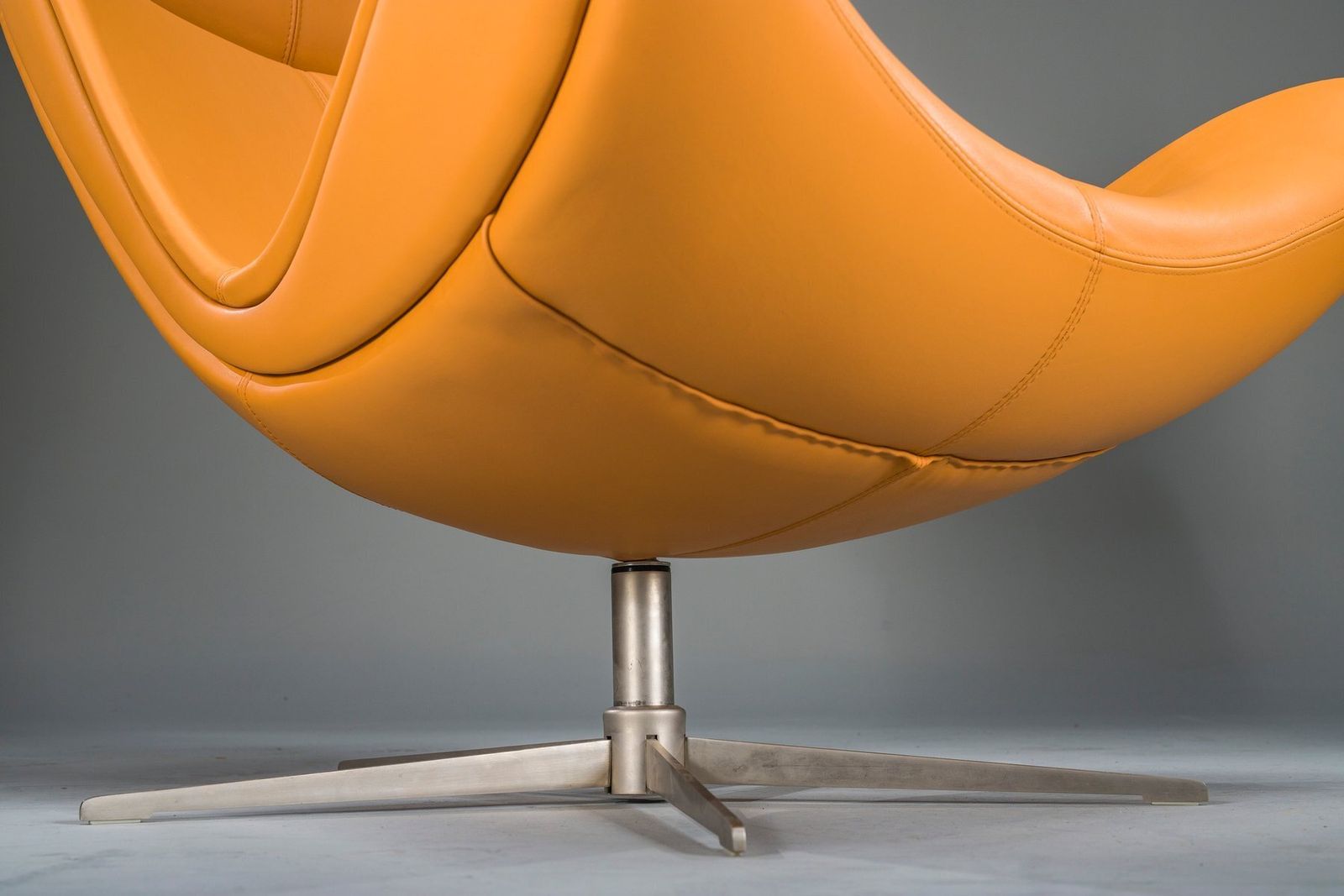 Set Of Imola Lounge Chair And Ottoman Attributed To Henrik Pedersen For Boconcept, 2000s photo vinterior