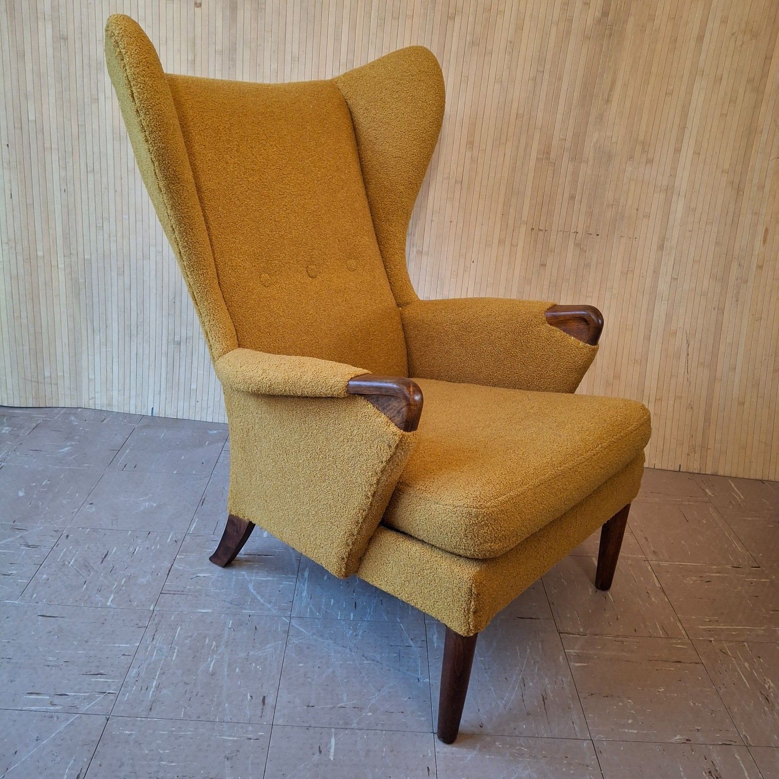 895.0 Fab Vintage Parker Knoll Pk757 Papa Bear Chair Armchair Ochre Mustard Boucle photo