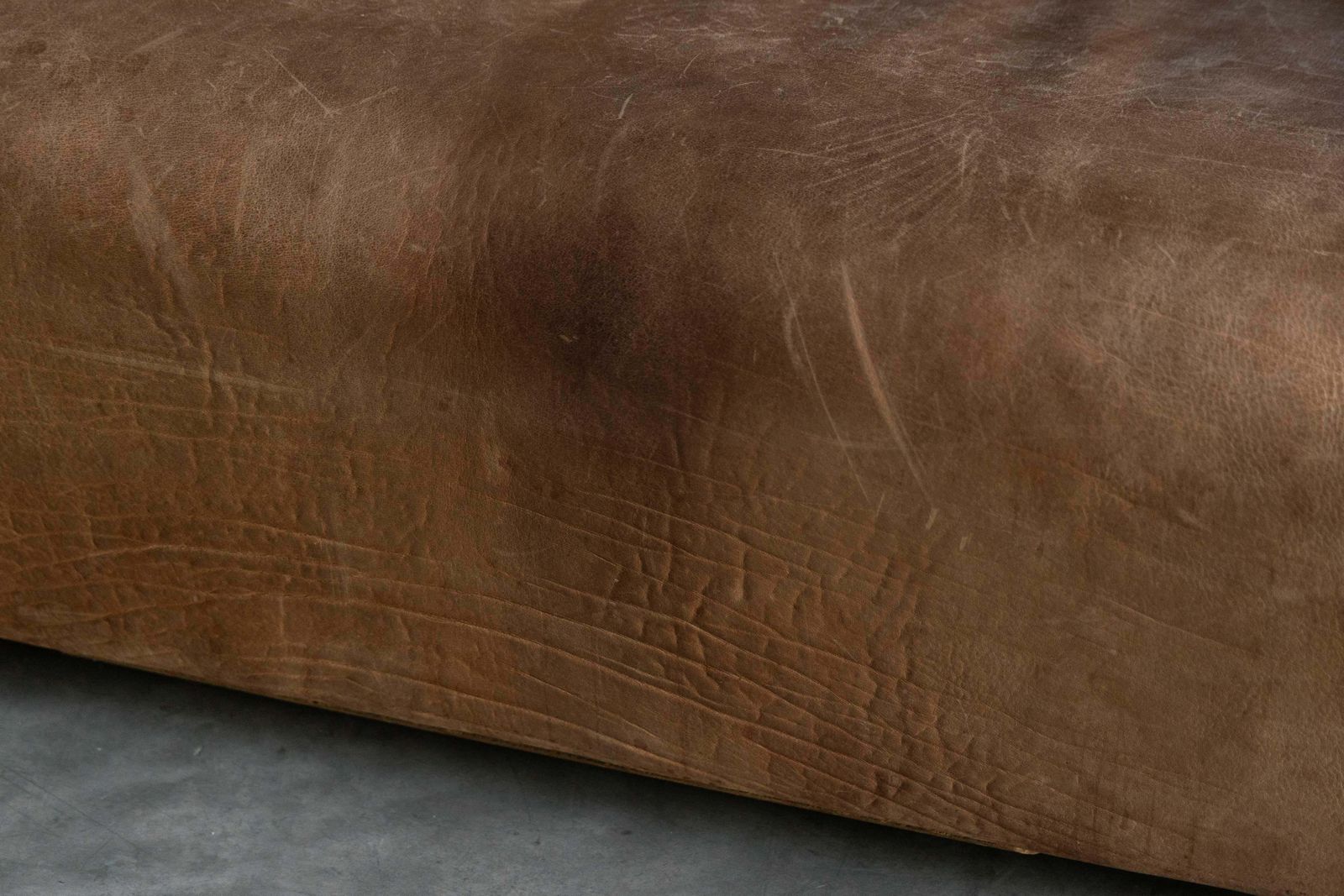 De Sede Ds 47 Bullhide Leather Sofa, Switzerland, 1970s photo vinterior