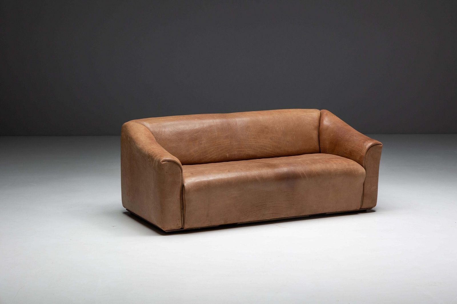 Furniture De Sede Ds 47 Bullhide Leather Sofa, Switzerland, 1970s photo