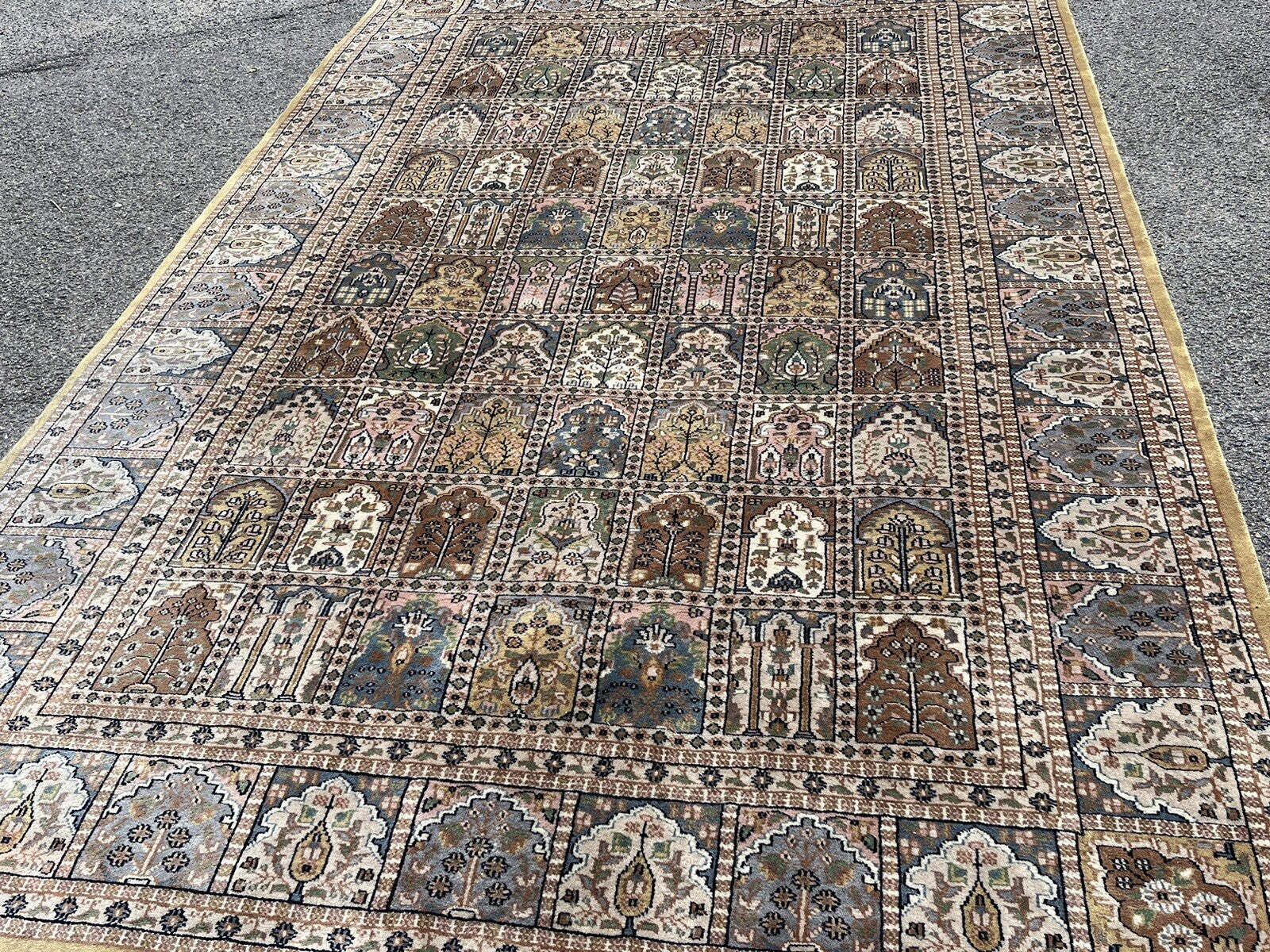 Large Rug, Carpet 295 X 180 Cms photo vinterior