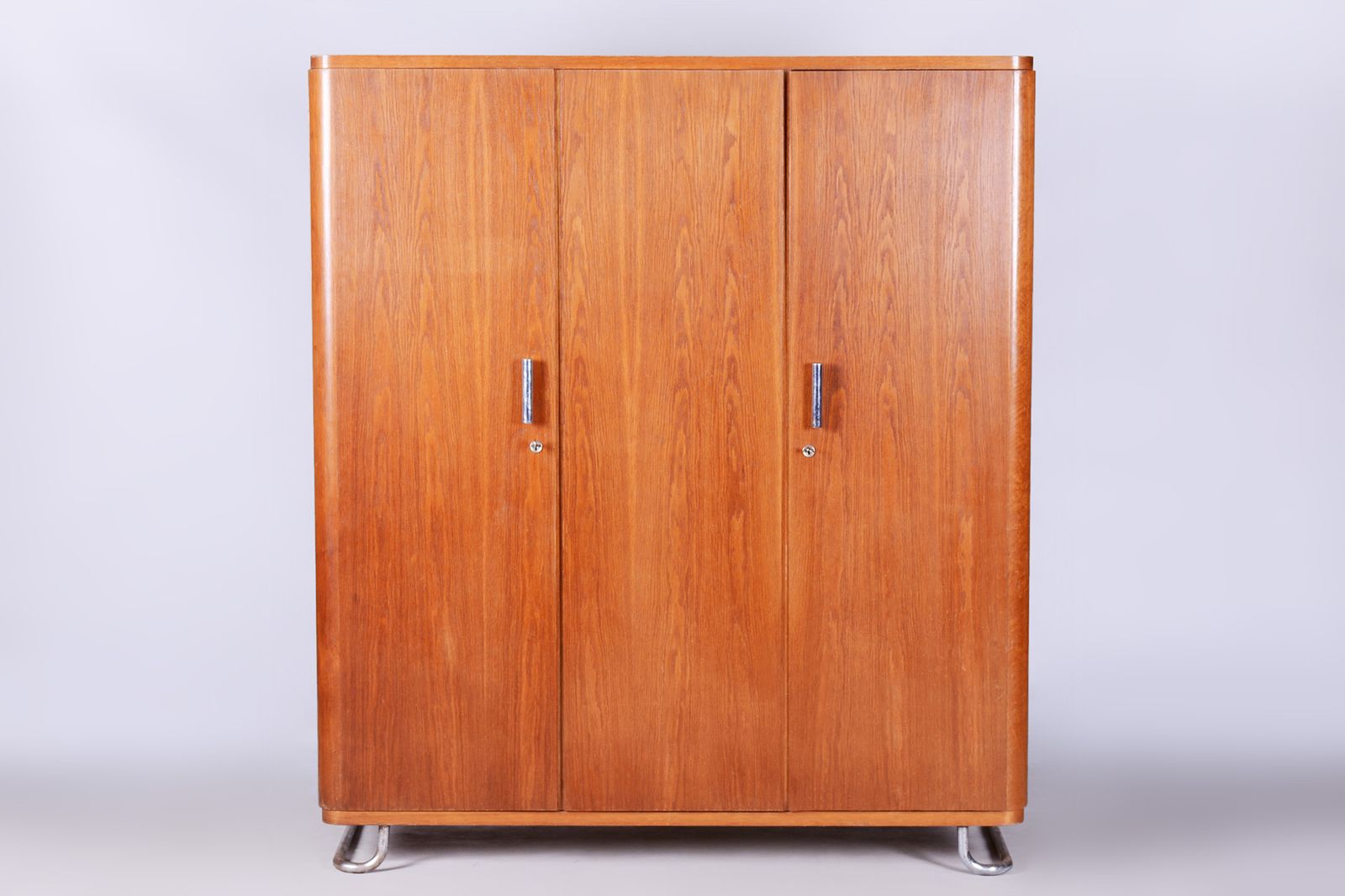 Restored Oak Bauhaus Wardrobe, Chrome Plated Steel, Czechia, 1930s photo vintage