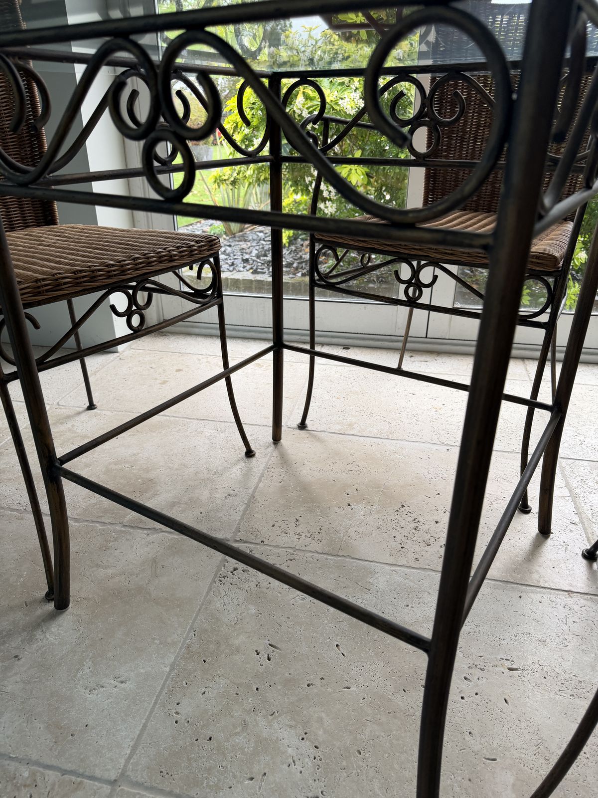 Round Glass Dining Table And 4 Brass & Wicker Chairs photo vinterior