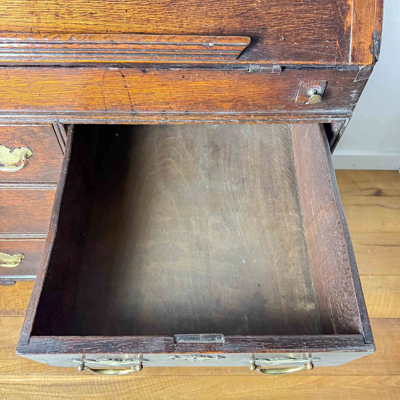 photo buy 17th Century Vernacular Oak Bureau