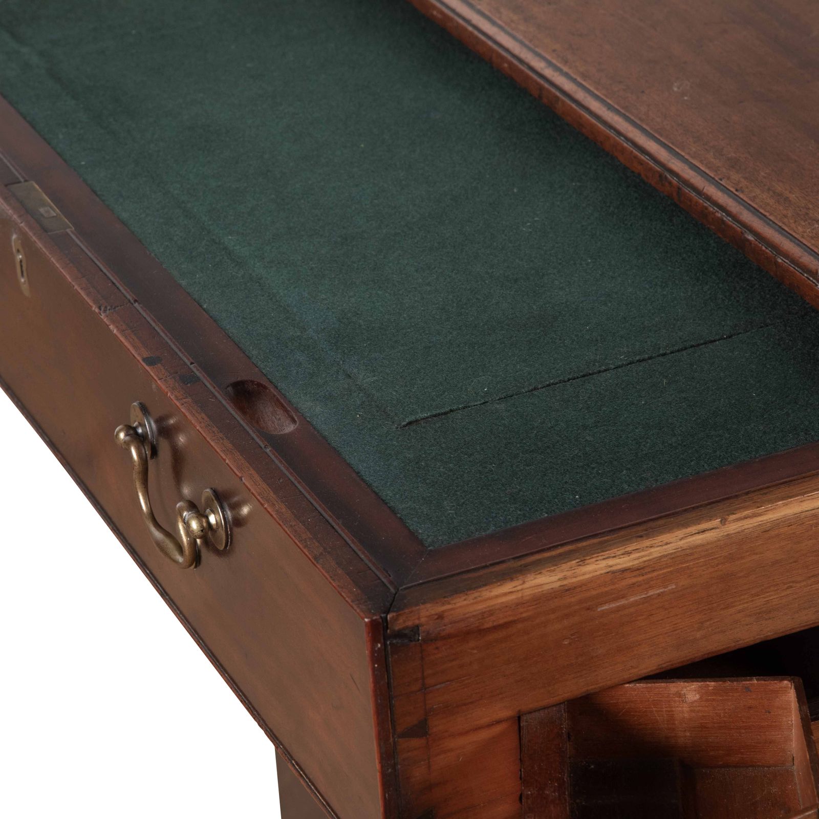 photo vinterior C18th Mahogany `Grendy` Kneehole Desk