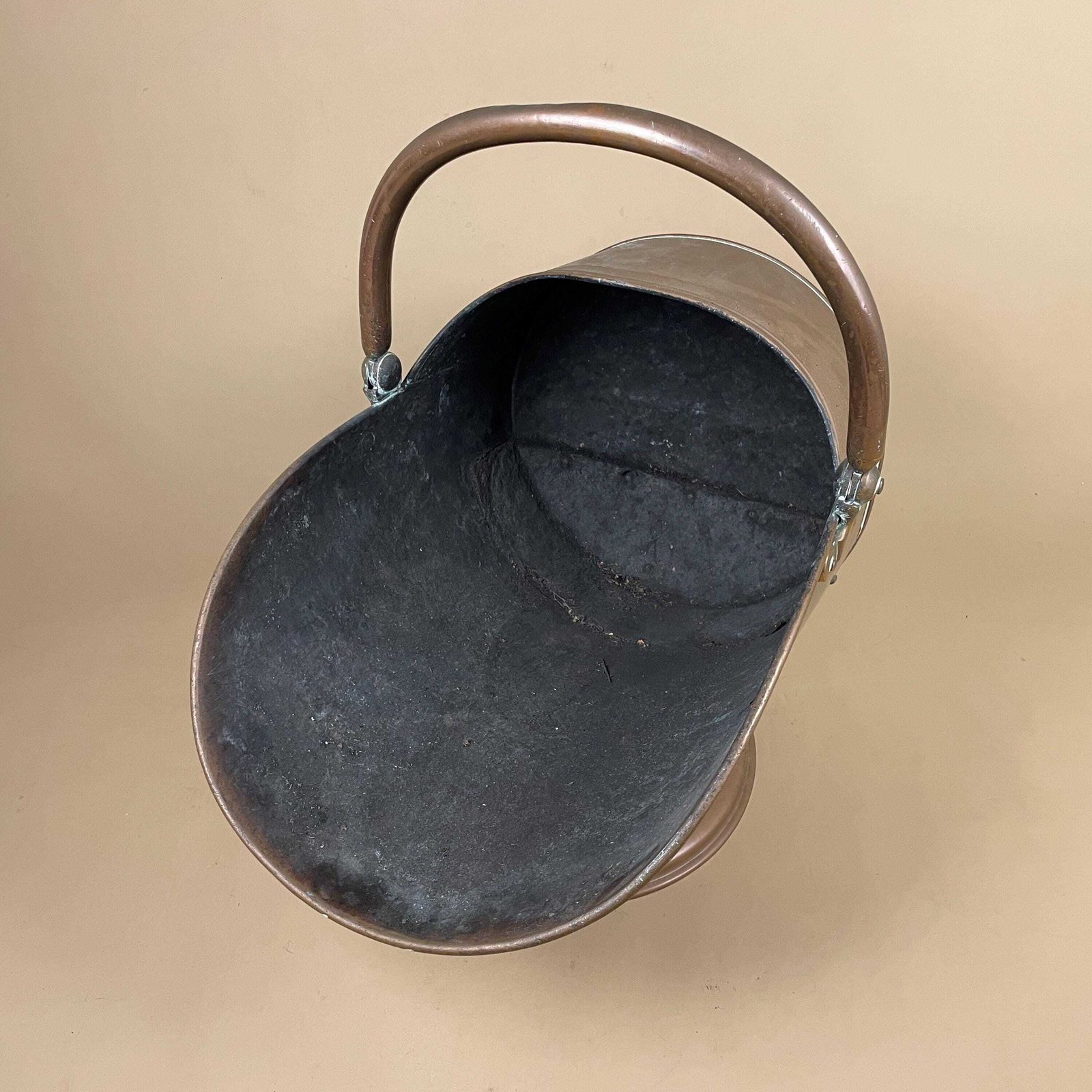 photo for sale Victorian Metal Copper Coal Bucket Handle Fireside Fire Side Scuttle Helmet Farmhouse Cottage Vintage Fireplace Antique Mid Century English