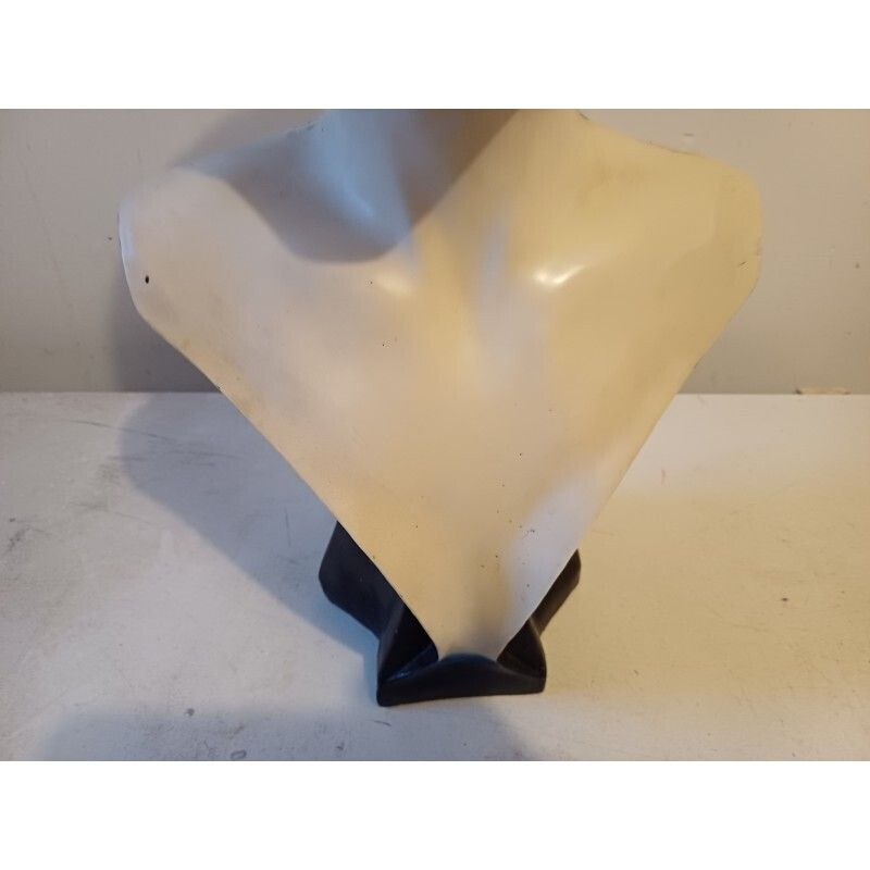 Fiberglass Bust Of Marilyn Monroe photo vinterior