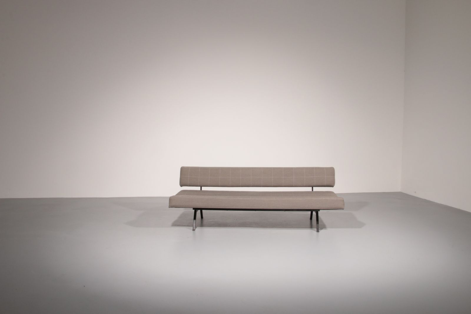 Mid Century Italian Daybed By Rito Valla For Ipe Bologna 1960s photo vintage